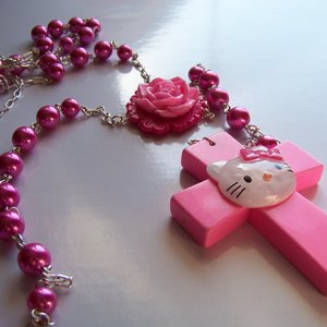 Hello Kitty - іграшка на честь диявола?