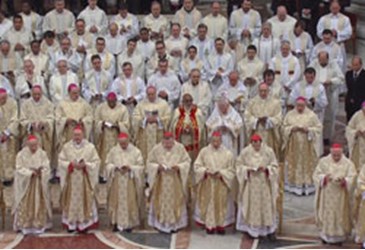 Когда сложилась литургическая одежда католических священников?
